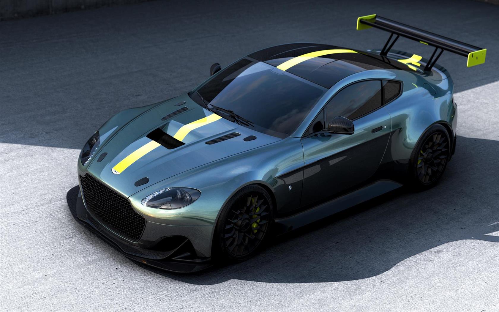 2017 Aston Martin Vantage AMR Pro